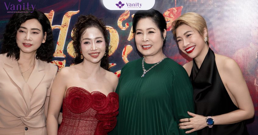 dan-nghe-si-toa-sang-tai-premiere-heo-5-mong-hanh-trinh-chuan-bi-voc-dang-phia-sau-anh-den-san-khau